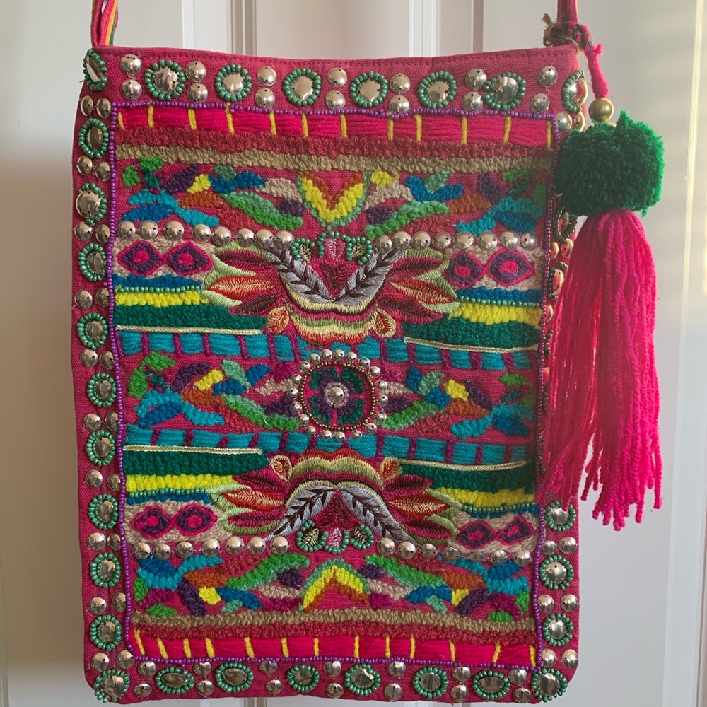 Antik Kraft Boho Pink Embroidered Beaded Bag